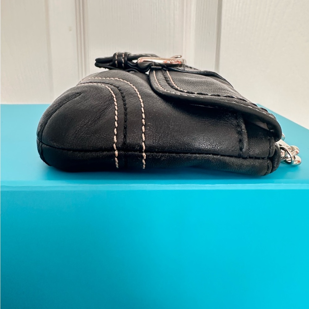 #69 COACH ~ Black Leather Wristlet Off White Contrast Stitching Silver Hardware - Picture 5 of 12
